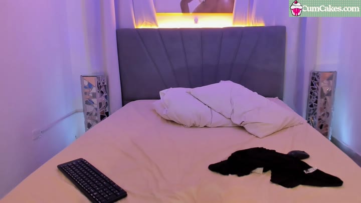 natiroberts latina blowjob chaturbate bongacams myfreecams porn